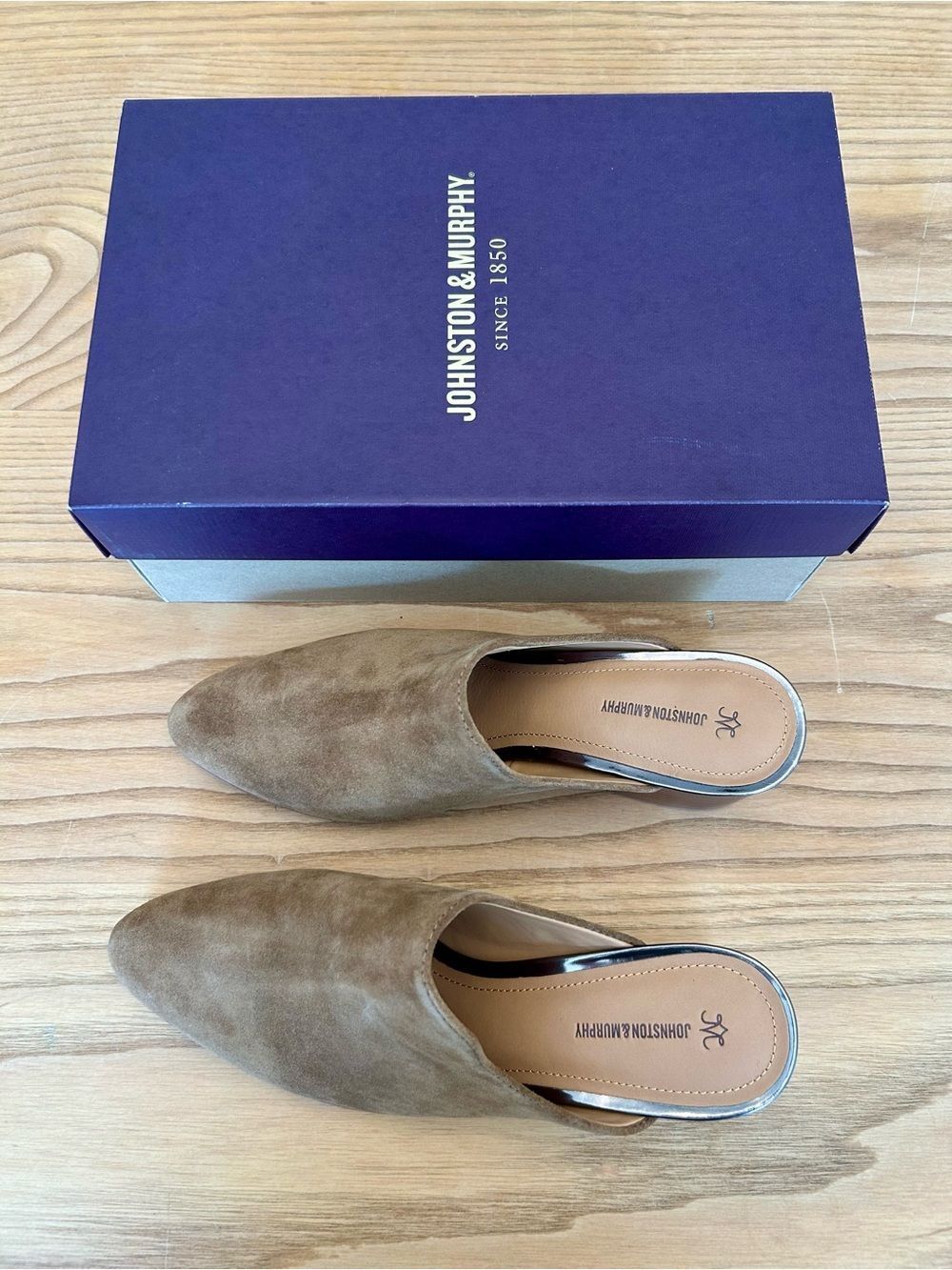 Johnston & Murphy Women's Trista Suede Mule in Whiskey Brown